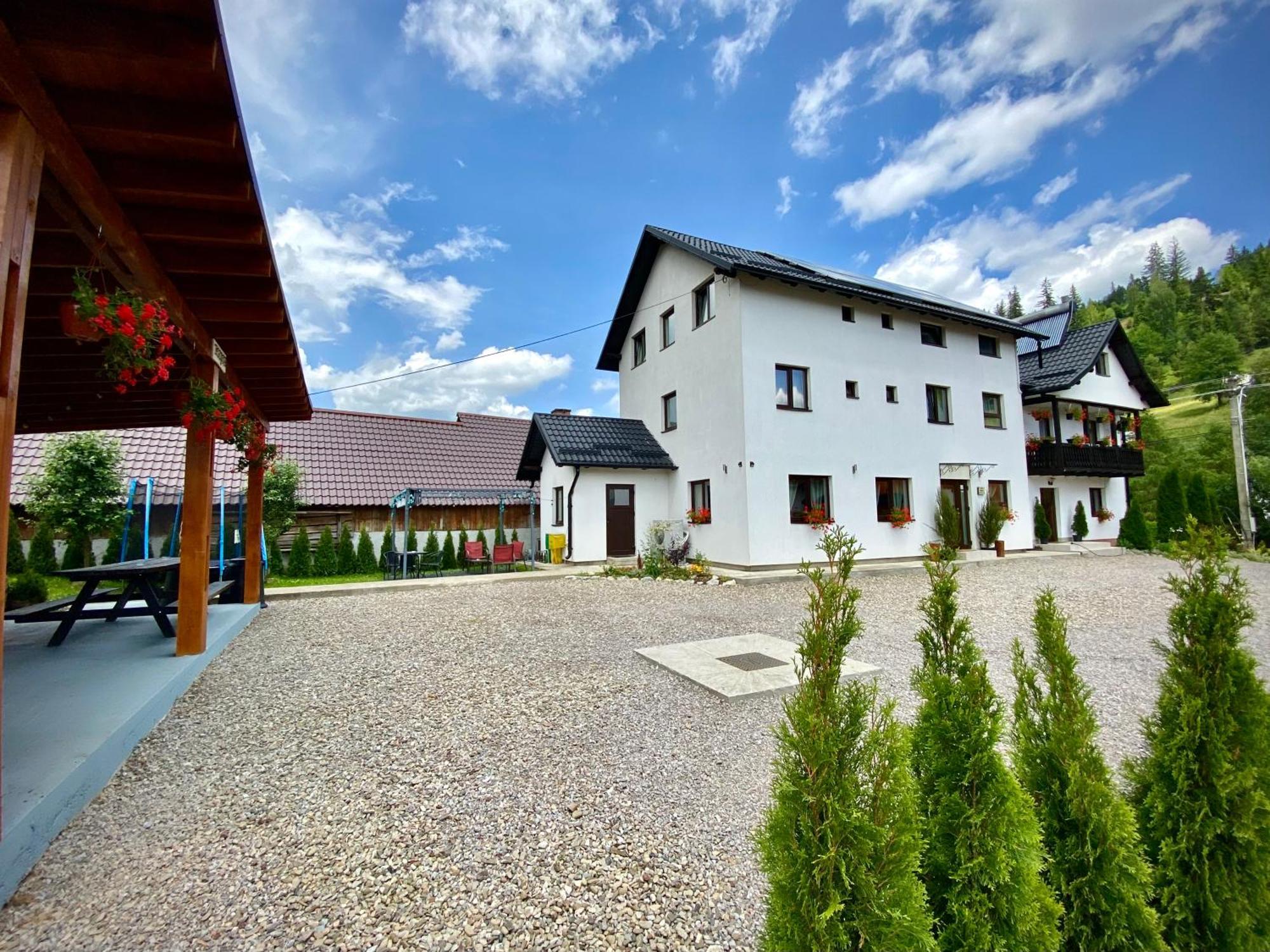 Casa Ambra Hotel Sadova  Exterior photo